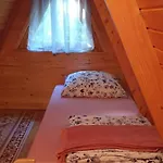 Letniskowe Pod Lasem Lodge *