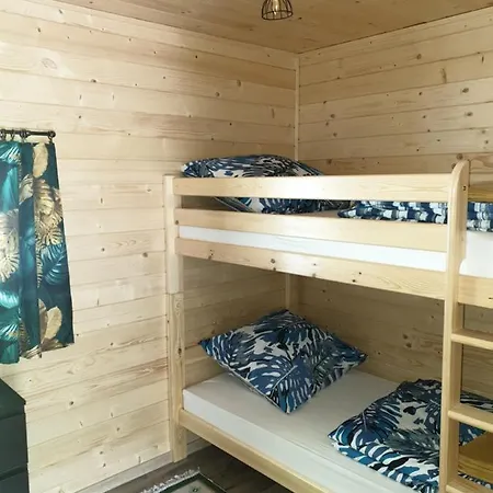 ロッジ Letniskowe Pod Lasem Koziniec