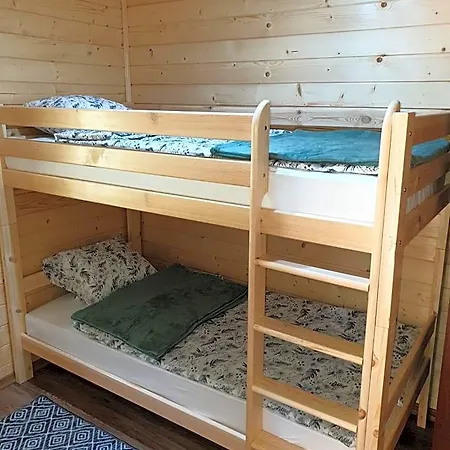 Letniskowe Pod Lasem Lodge *