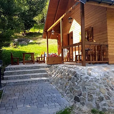 Letniskowe Pod Lasem Lodge